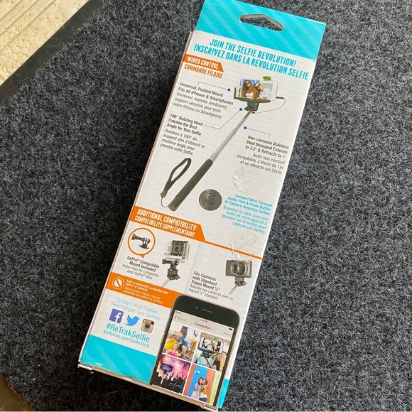 3/$25 || Selfie Stick - Picture 2 of 6